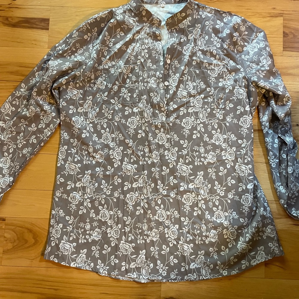 NEW women’s long sleeve blouse